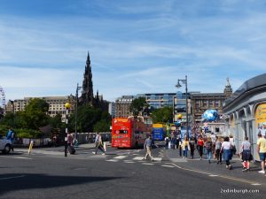 Edinburgh Bus Tours from Waverley Bridge