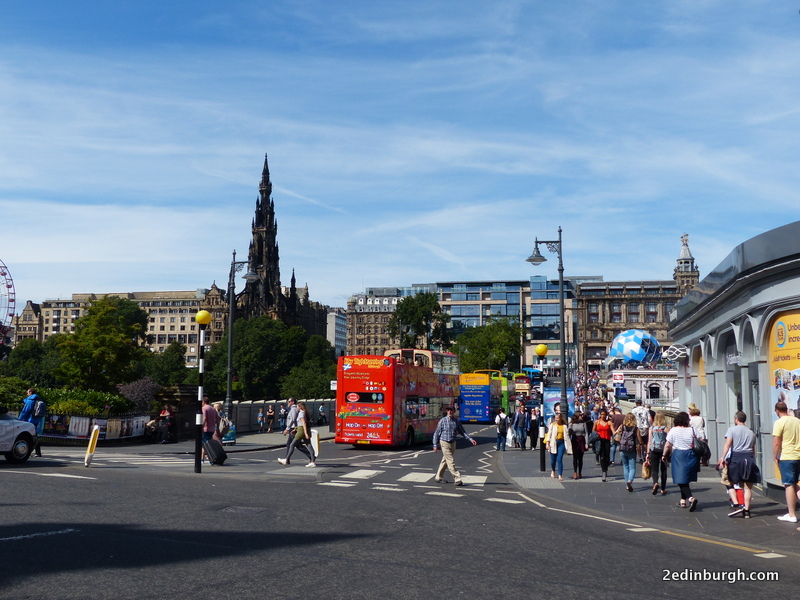 Edinburgh Walk for First time Visitors 